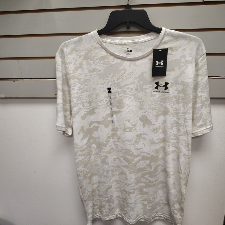 Men's Under Armour Camo Tee size X-large 

Under Armour