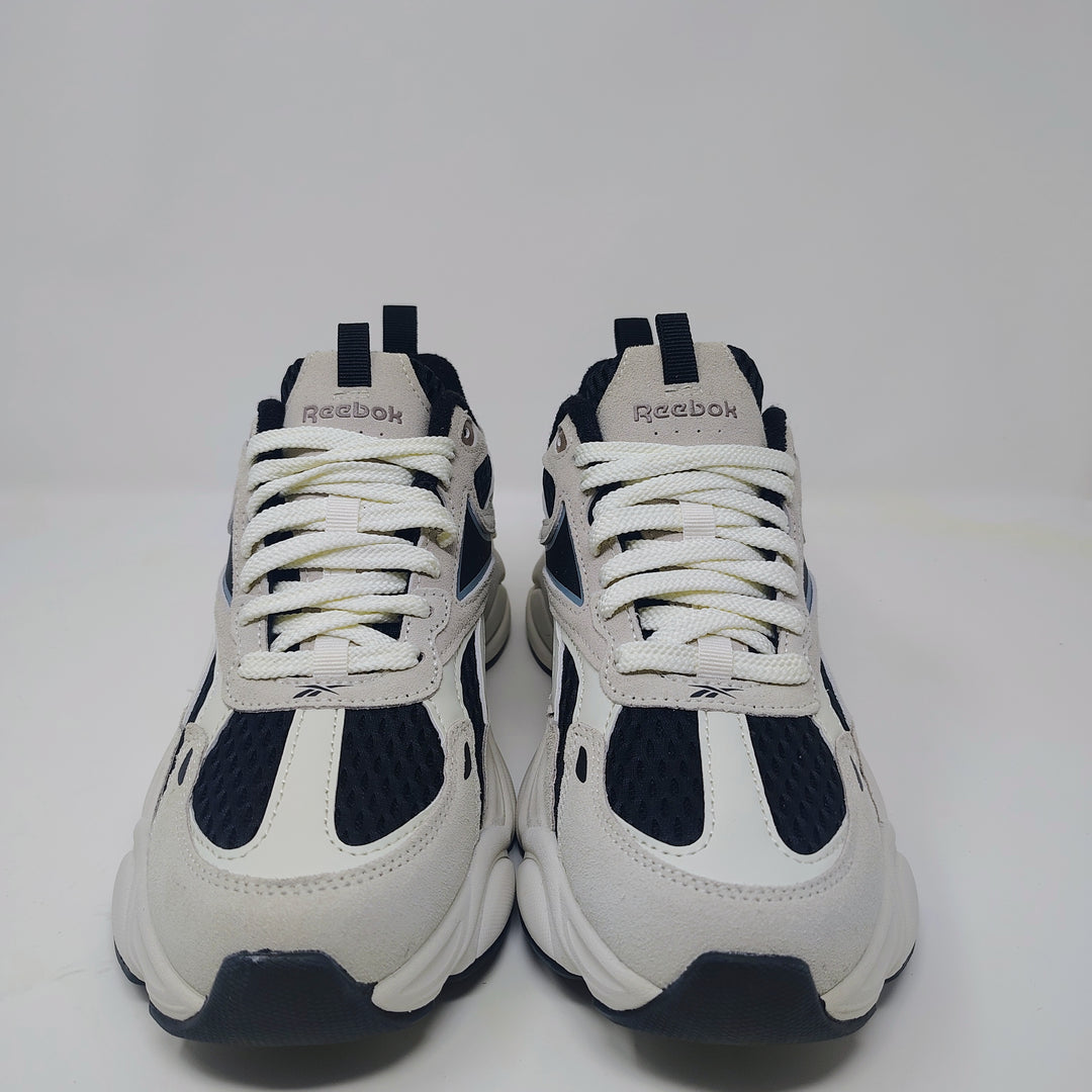 Reebok royle charge shoes (in a cream and black colorway size 9
