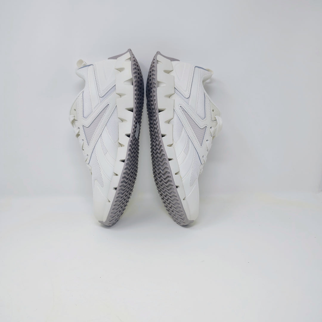 Reebok Zig Vector Women's Tennis Shoes in white size 11