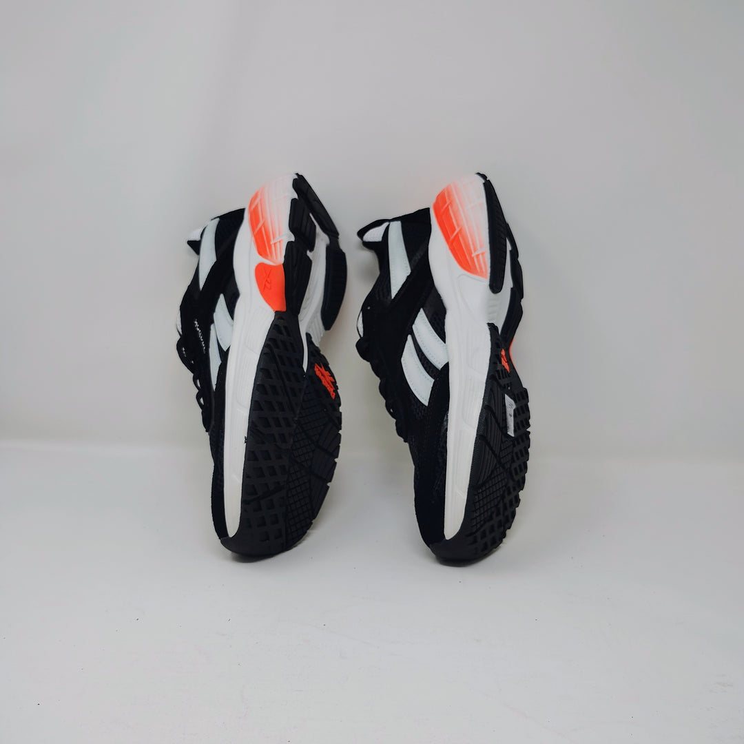Reebok Royal Pervader low-top sneakers in a black, white, and solar orange size 8.5
