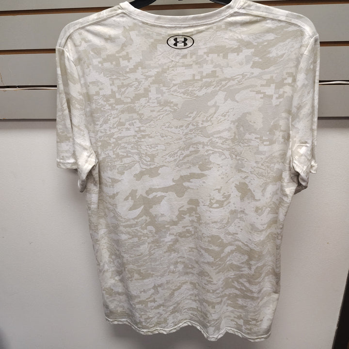 Men's Under Armour Camo Tee size X-large 

Under Armour